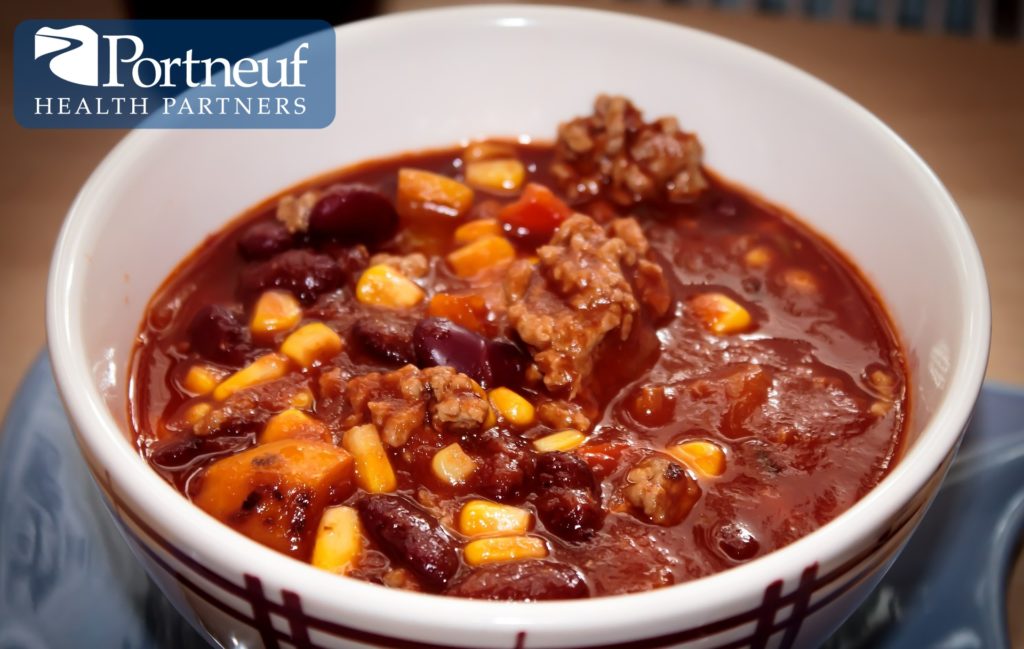 hearty bowl of chili con carne